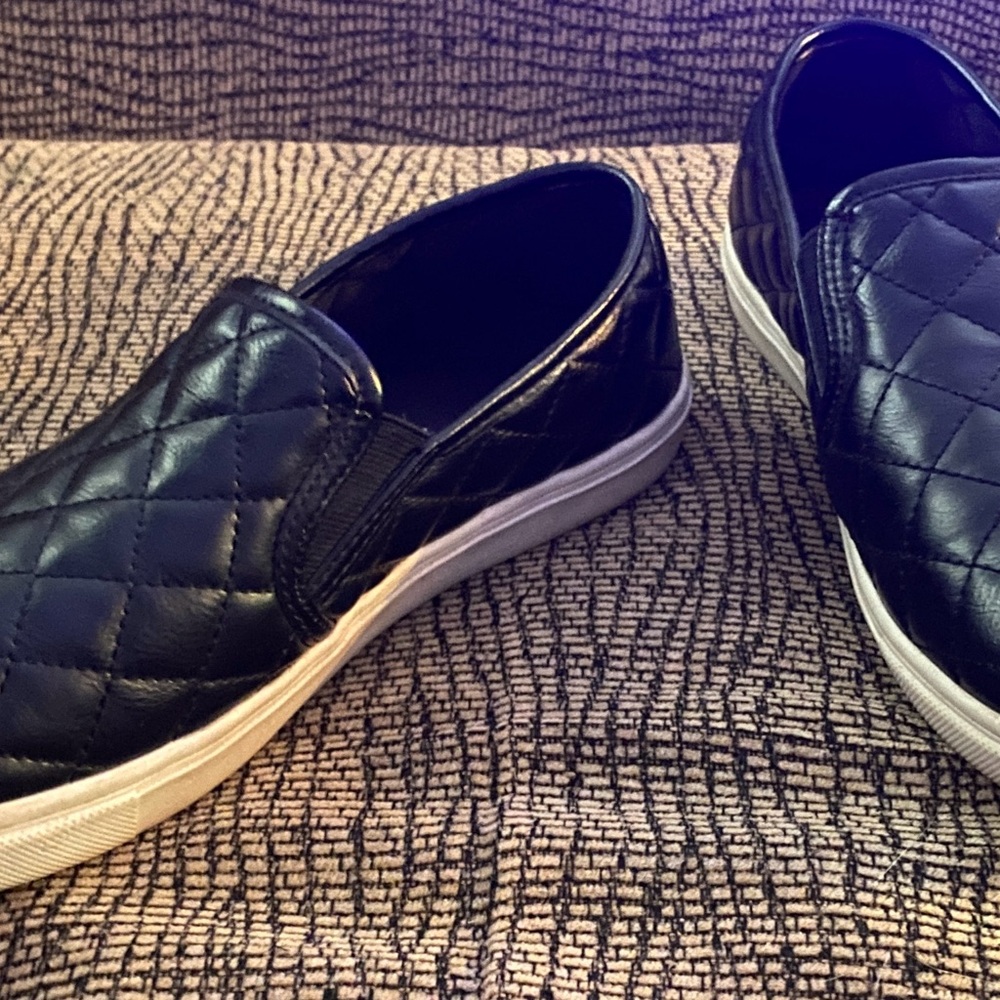 Time and Tru Black Quilted Slip-On Sneakers